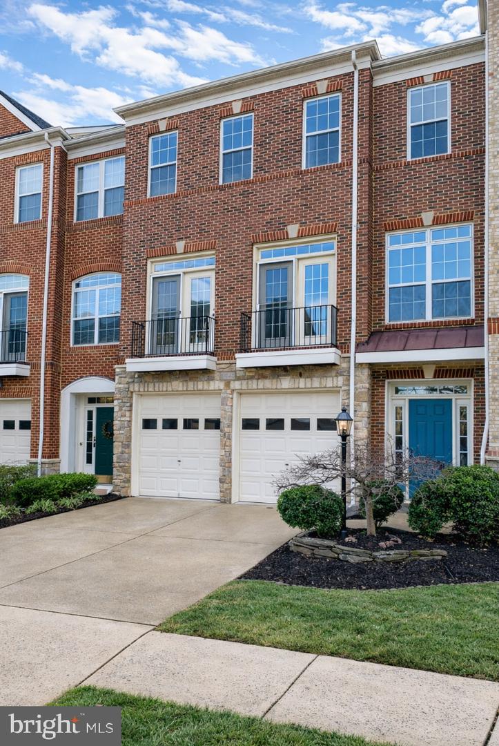 21945 WINDY OAKS SQ, BROADLANDS, Virginia 20148, 4 Bedrooms Bedrooms, ,3 BathroomsBathrooms,Residential,For sale,21945 WINDY OAKS SQ,VALO2114020 MLS # VALO2114020