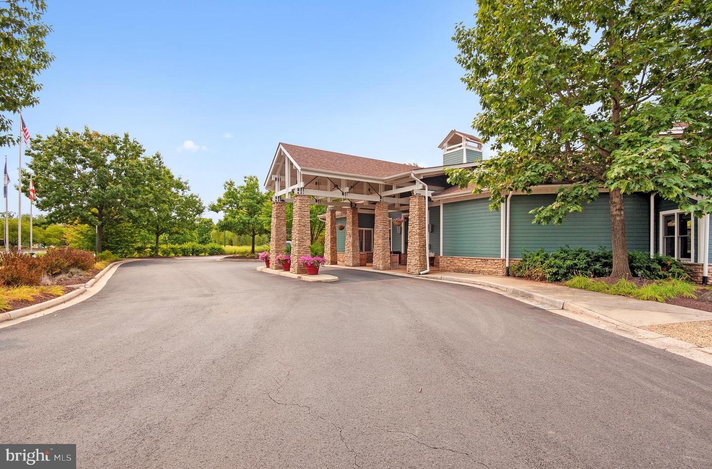 21945 WINDY OAKS SQ, BROADLANDS, Virginia 20148, 4 Bedrooms Bedrooms, ,3 BathroomsBathrooms,Residential,For sale,21945 WINDY OAKS SQ,VALO2114020 MLS # VALO2114020