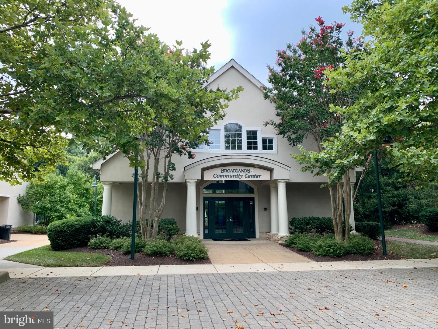 21945 WINDY OAKS SQ, BROADLANDS, Virginia 20148, 4 Bedrooms Bedrooms, ,3 BathroomsBathrooms,Residential,For sale,21945 WINDY OAKS SQ,VALO2114020 MLS # VALO2114020