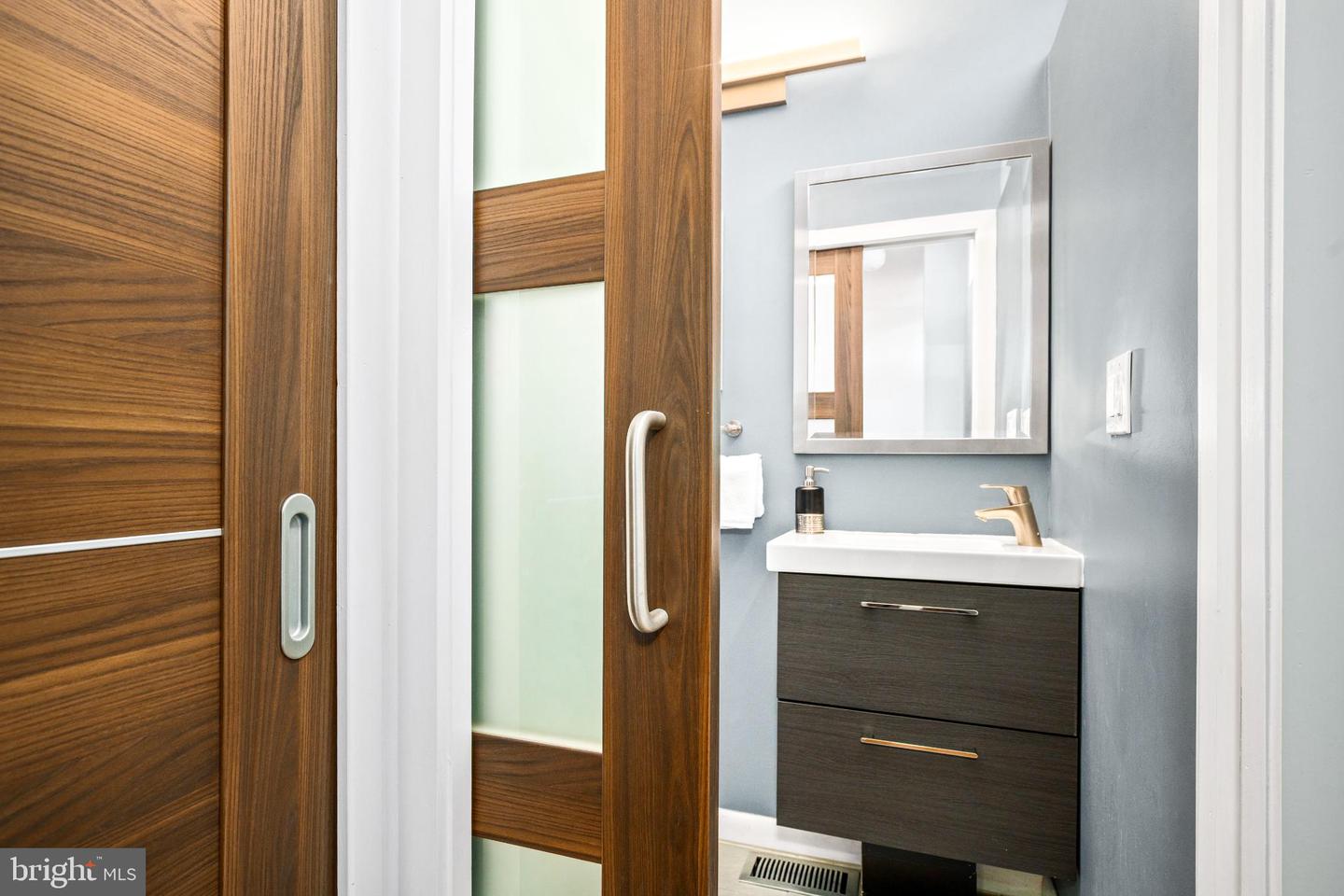 345 O ST SW, WASHINGTON, District Of Columbia 20024, 3 Bedrooms Bedrooms, 7 Rooms Rooms,2 BathroomsBathrooms,Residential,For sale,345 O ST SW,DCDC2241556 MLS # DCDC2241556