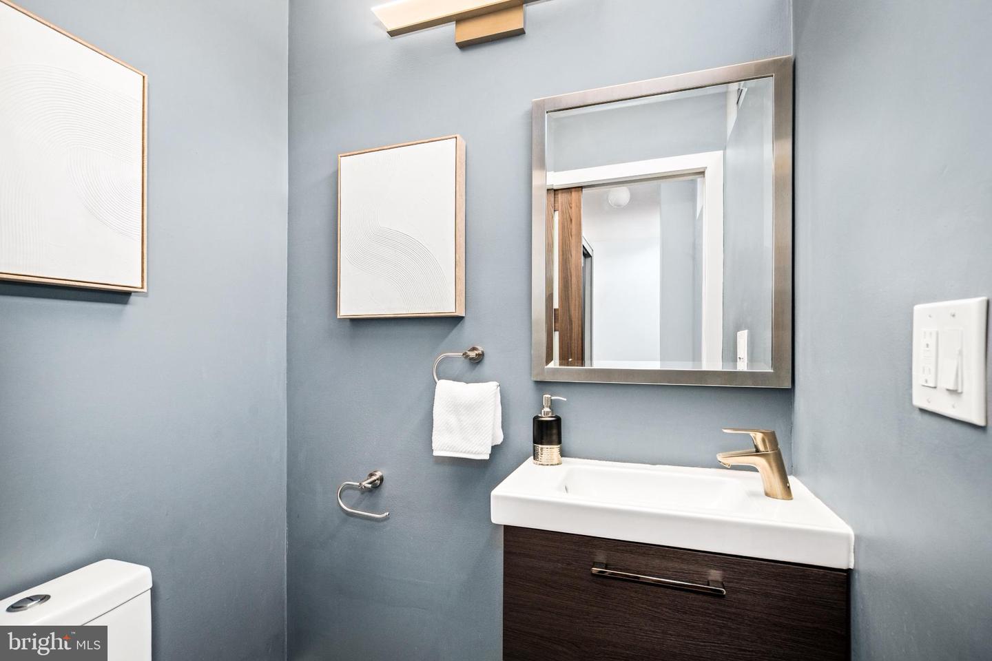 345 O ST SW, WASHINGTON, District Of Columbia 20024, 3 Bedrooms Bedrooms, 7 Rooms Rooms,2 BathroomsBathrooms,Residential,For sale,345 O ST SW,DCDC2241556 MLS # DCDC2241556