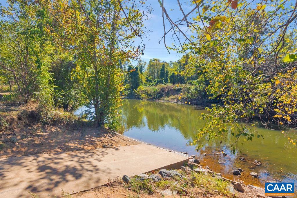 1516 DELPHI LN, CHARLOTTESVILLE, Virginia 22911, 4 Bedrooms Bedrooms, ,3 BathroomsBathrooms,Residential,For sale,1516 DELPHI LN,672511 MLS # 672511