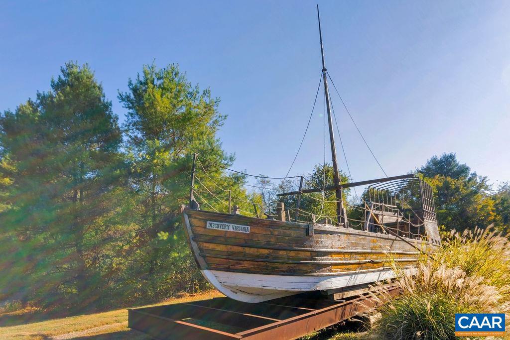 1516 DELPHI LN, CHARLOTTESVILLE, Virginia 22911, 4 Bedrooms Bedrooms, ,3 BathroomsBathrooms,Residential,For sale,1516 DELPHI LN,672511 MLS # 672511