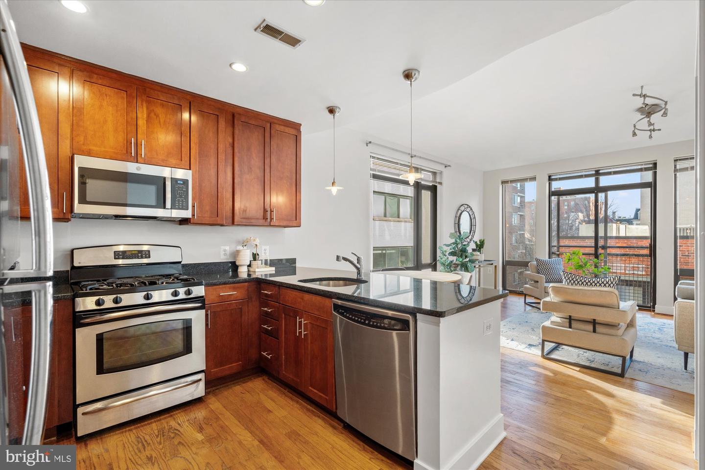 1211 13TH ST NW #404, WASHINGTON, District Of Columbia 20005, 1 Bedroom Bedrooms, ,1 BathroomBathrooms,Residential,For sale,1211 13TH ST NW #404,DCDC2241656 MLS # DCDC2241656