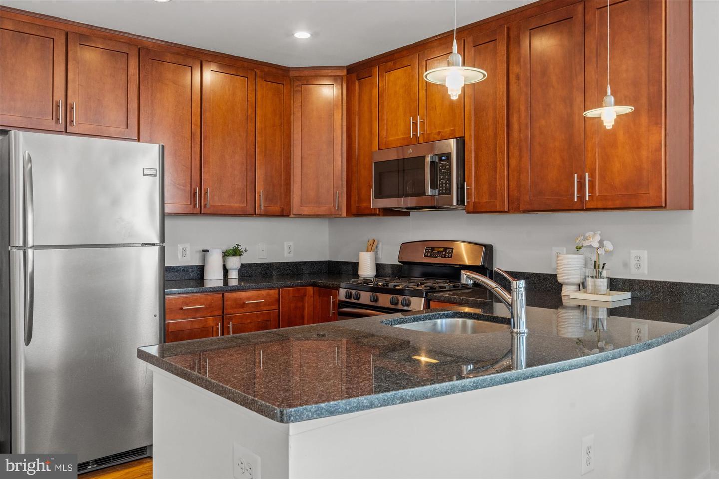 1211 13TH ST NW #404, WASHINGTON, District Of Columbia 20005, 1 Bedroom Bedrooms, ,1 BathroomBathrooms,Residential,For sale,1211 13TH ST NW #404,DCDC2241656 MLS # DCDC2241656