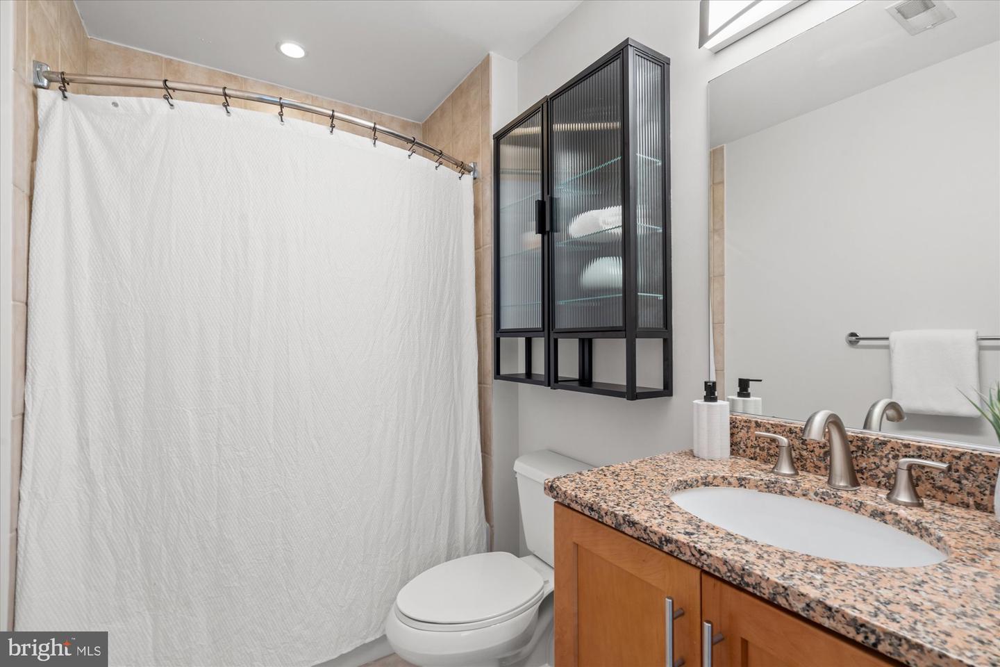 1211 13TH ST NW #404, WASHINGTON, District Of Columbia 20005, 1 Bedroom Bedrooms, ,1 BathroomBathrooms,Residential,For sale,1211 13TH ST NW #404,DCDC2241656 MLS # DCDC2241656