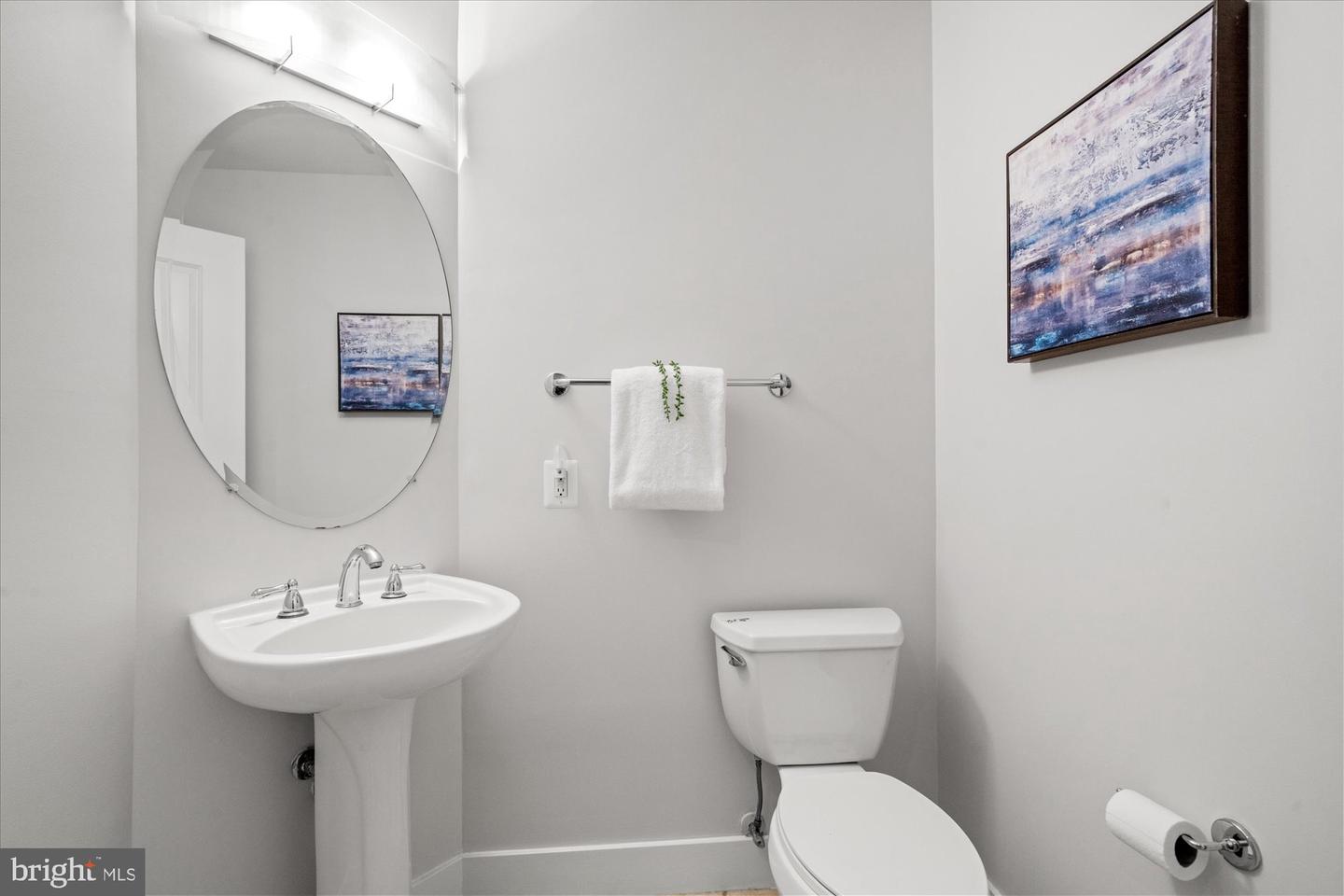 1211 13TH ST NW #404, WASHINGTON, District Of Columbia 20005, 1 Bedroom Bedrooms, ,1 BathroomBathrooms,Residential,For sale,1211 13TH ST NW #404,DCDC2241656 MLS # DCDC2241656