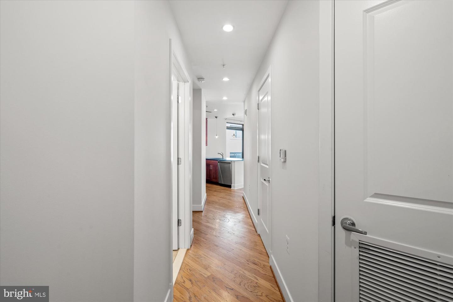 1211 13TH ST NW #404, WASHINGTON, District Of Columbia 20005, 1 Bedroom Bedrooms, ,1 BathroomBathrooms,Residential,For sale,1211 13TH ST NW #404,DCDC2241656 MLS # DCDC2241656