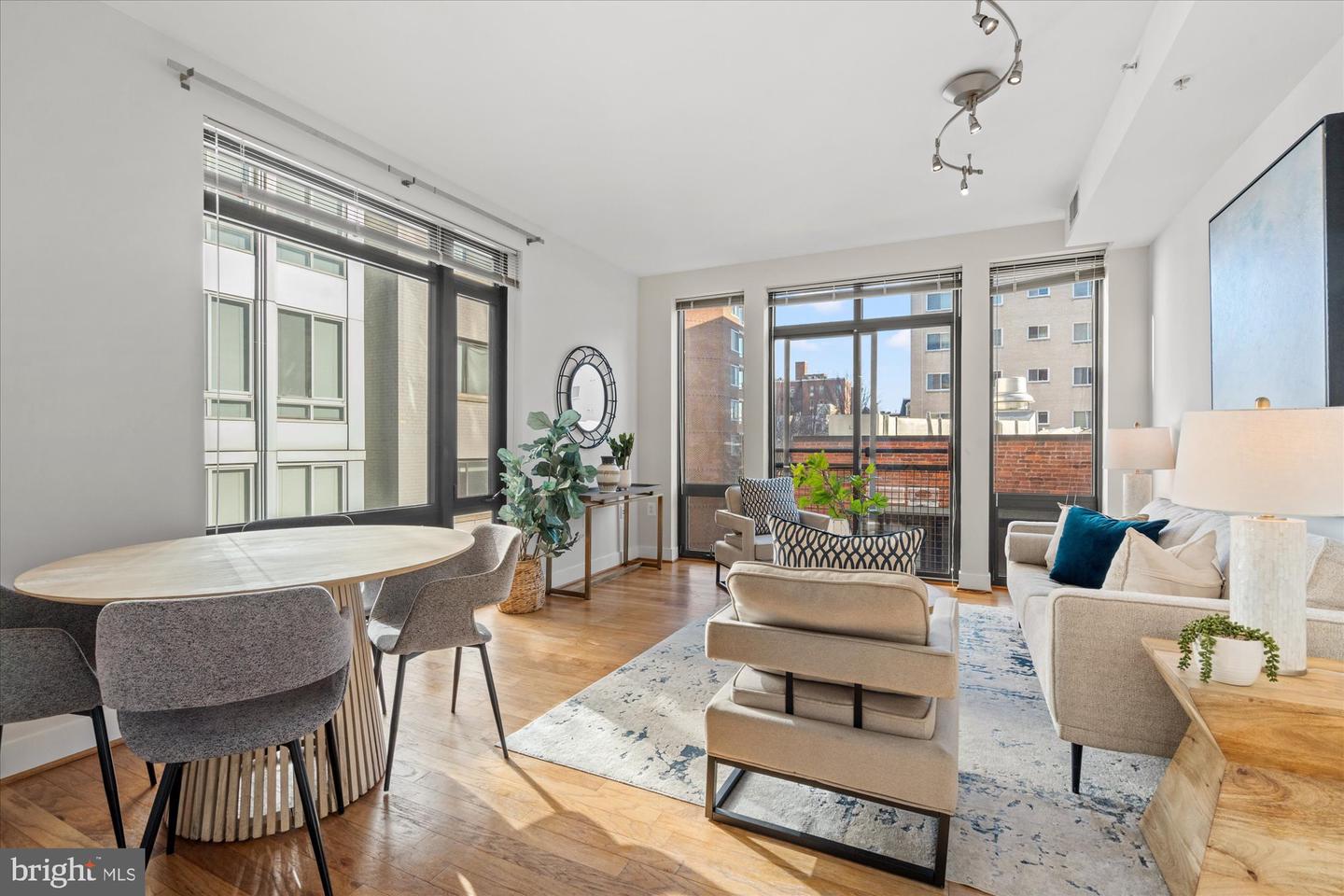 1211 13TH ST NW #404, WASHINGTON, District Of Columbia 20005, 1 Bedroom Bedrooms, ,1 BathroomBathrooms,Residential,For sale,1211 13TH ST NW #404,DCDC2241656 MLS # DCDC2241656