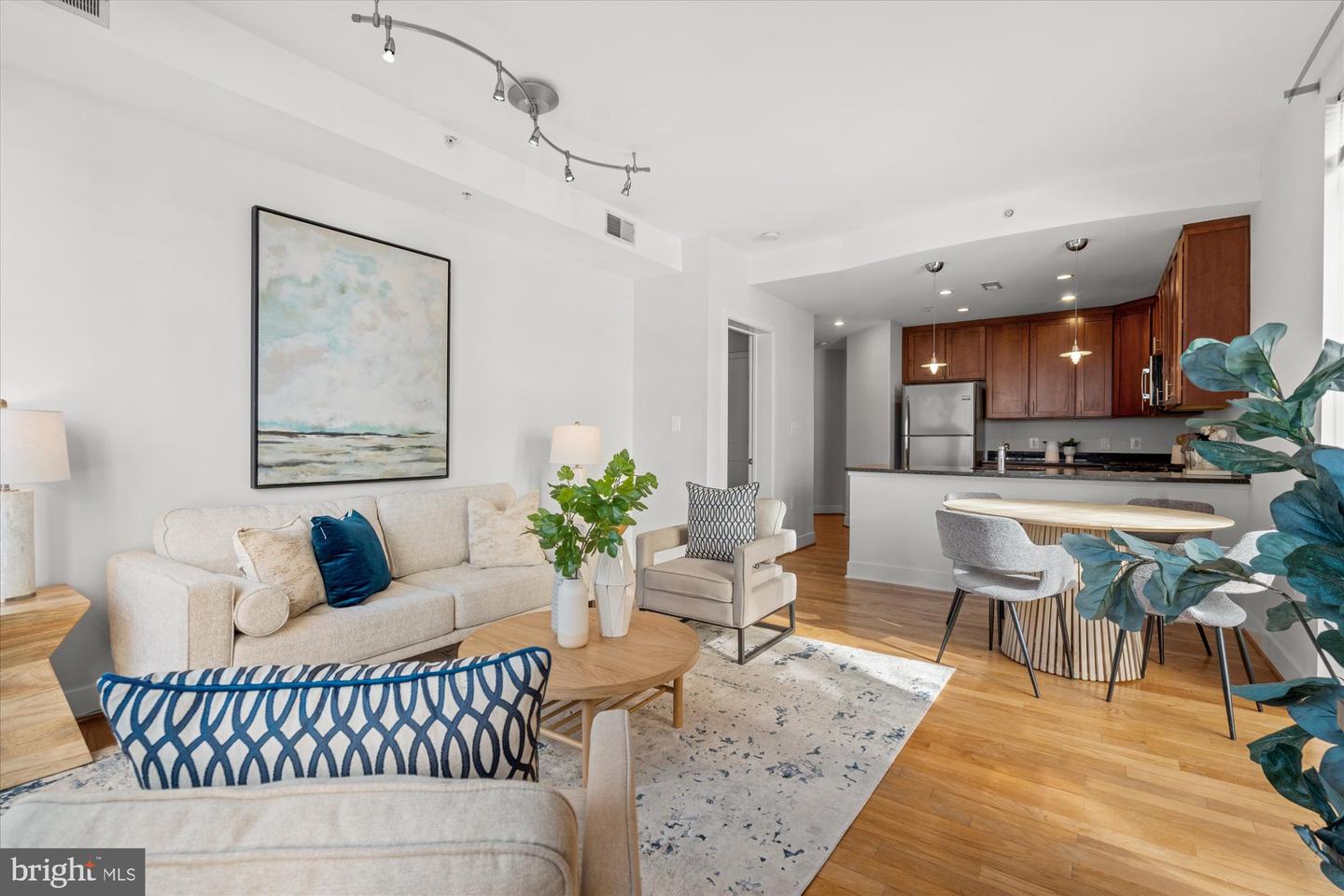 1211 13TH ST NW #404, WASHINGTON, District Of Columbia 20005, 1 Bedroom Bedrooms, ,1 BathroomBathrooms,Residential,For sale,1211 13TH ST NW #404,DCDC2241656 MLS # DCDC2241656