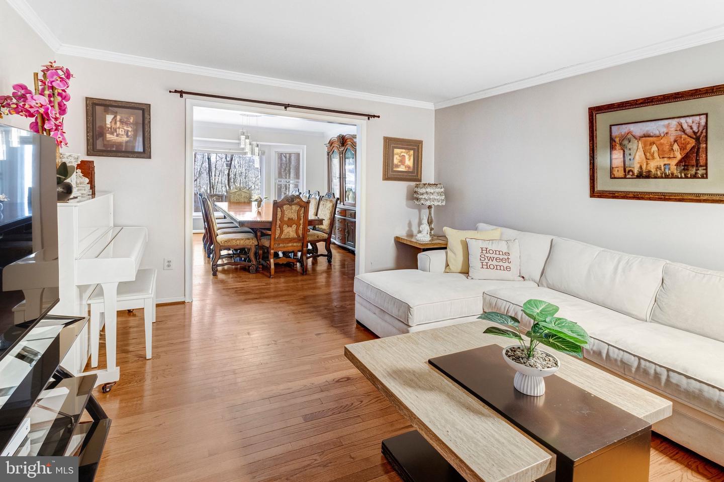 14592 ESTATE DR, WOODBRIDGE, Virginia 22193, 4 Bedrooms Bedrooms, ,3 BathroomsBathrooms,Residential,For sale,14592 ESTATE DR,VAPW2110686 MLS # VAPW2110686