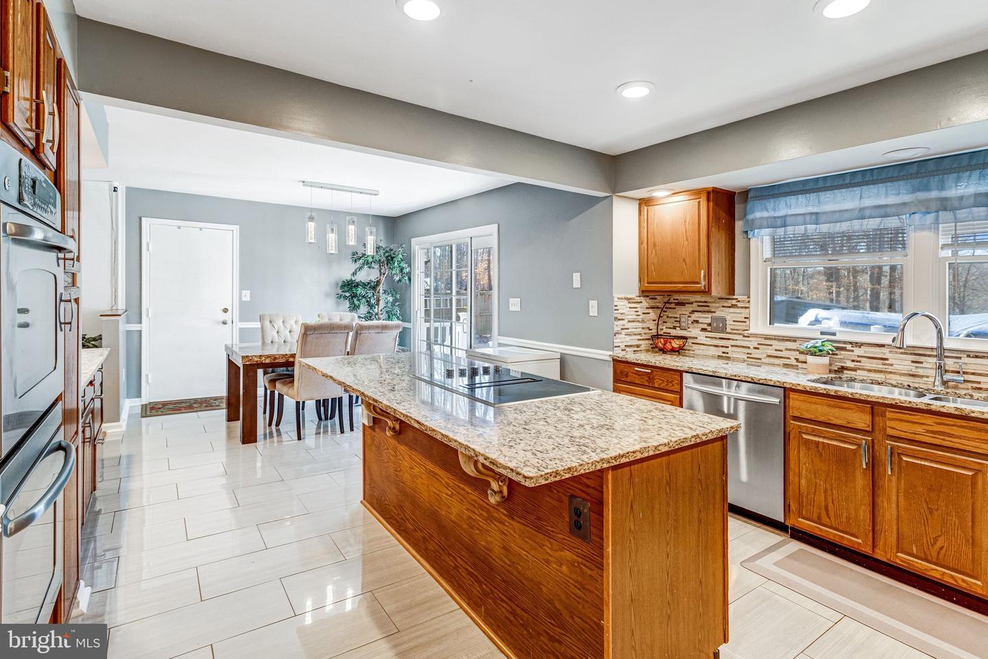 14592 ESTATE DR, WOODBRIDGE, Virginia 22193, 4 Bedrooms Bedrooms, ,3 BathroomsBathrooms,Residential,For sale,14592 ESTATE DR,VAPW2110686 MLS # VAPW2110686