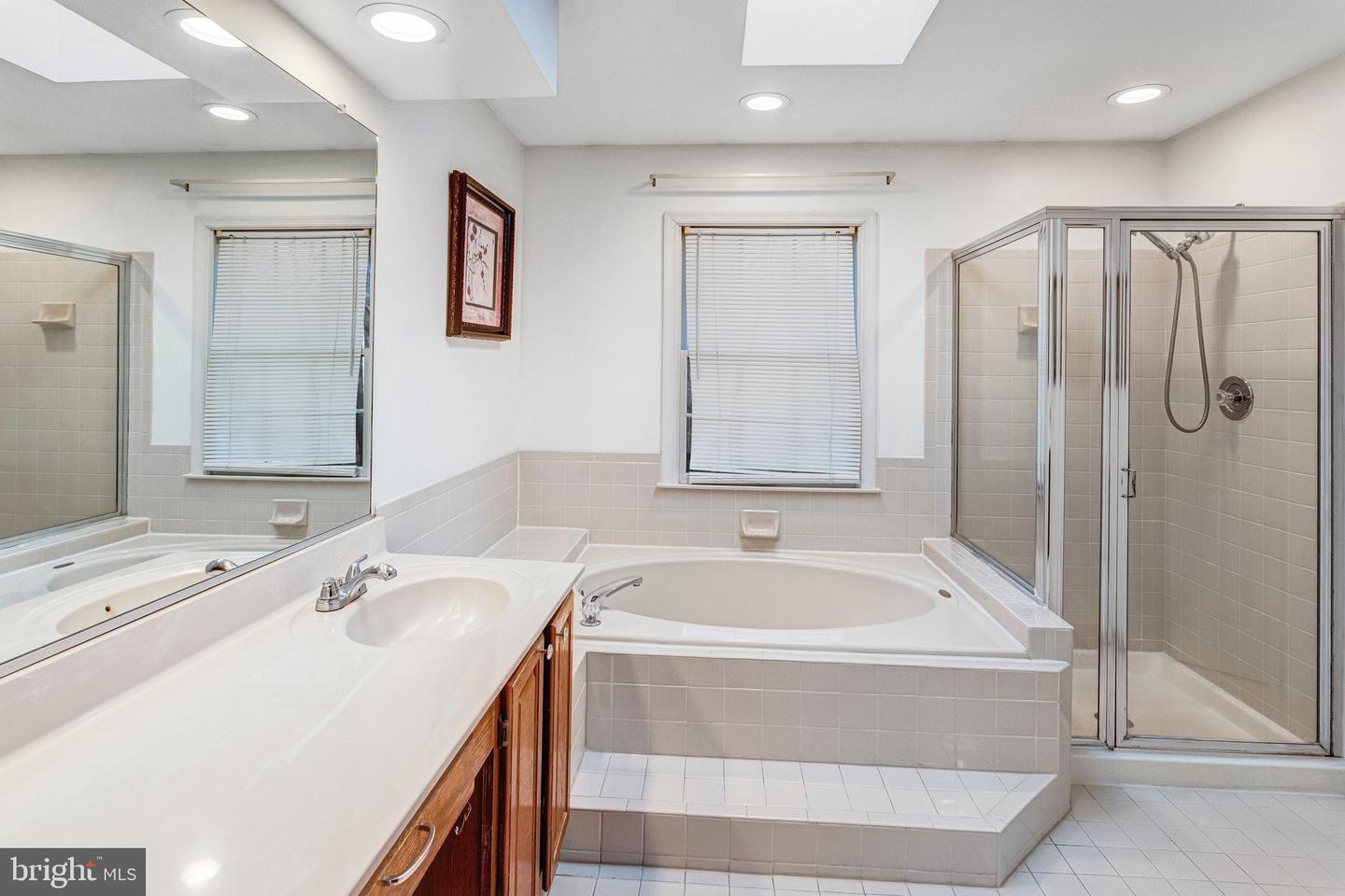 14592 ESTATE DR, WOODBRIDGE, Virginia 22193, 4 Bedrooms Bedrooms, ,3 BathroomsBathrooms,Residential,For sale,14592 ESTATE DR,VAPW2110686 MLS # VAPW2110686