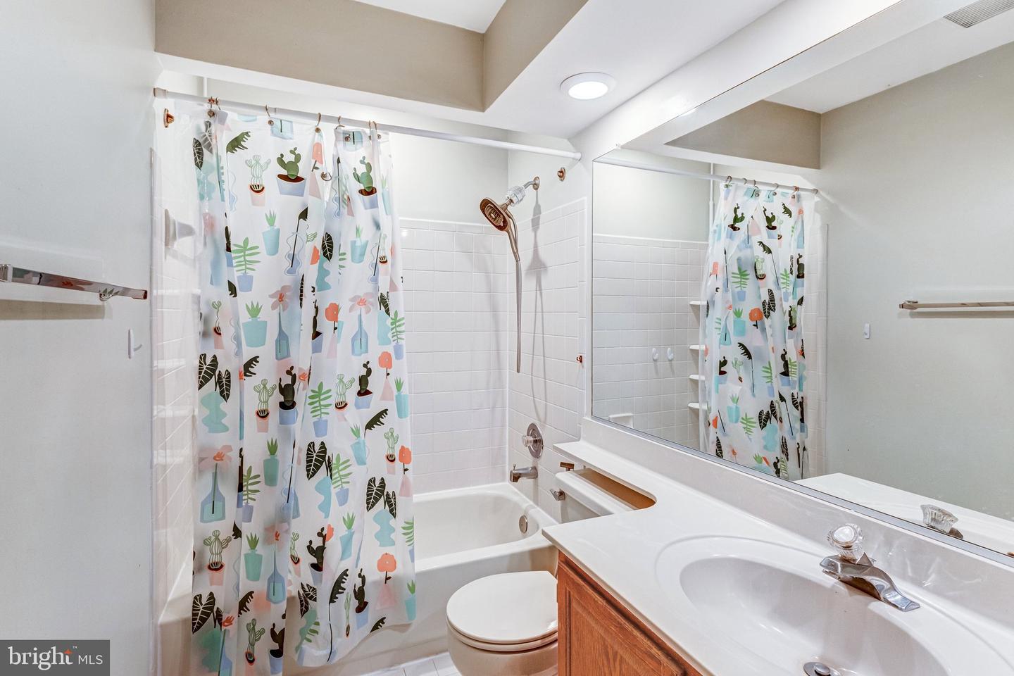 14592 ESTATE DR, WOODBRIDGE, Virginia 22193, 4 Bedrooms Bedrooms, ,3 BathroomsBathrooms,Residential,For sale,14592 ESTATE DR,VAPW2110686 MLS # VAPW2110686