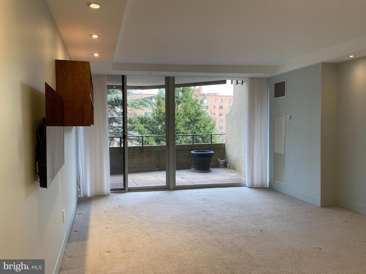 4200 NW MASSACHUSETTS AVE NW #313, WASHINGTON, District Of Columbia 20016, 2 Bedrooms Bedrooms, ,2 BathroomsBathrooms,Residential,For sale,4200 NW MASSACHUSETTS AVE NW #313,DCDC2241716 MLS # DCDC2241716