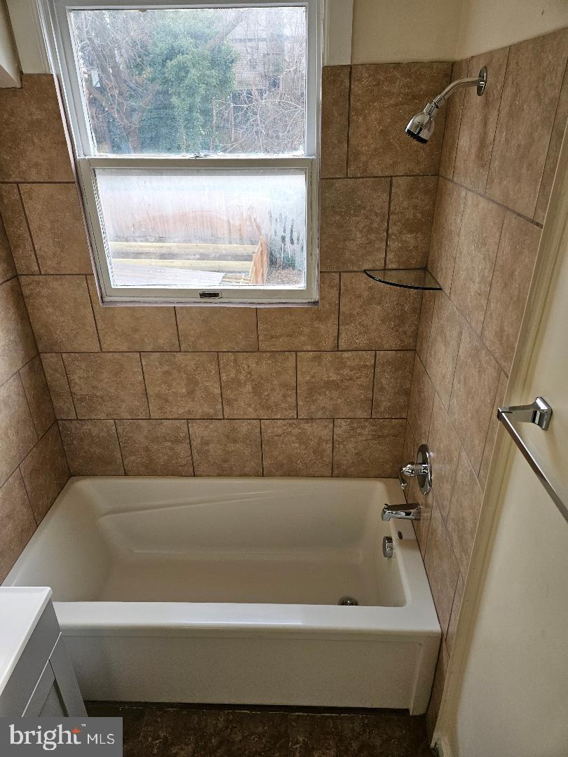 1635 U ST SE, WASHINGTON, District Of Columbia 20020, 4 Bedrooms Bedrooms, 6 Rooms Rooms,2 BathroomsBathrooms,Residential,For sale,1635 U ST SE,DCDC2241658 MLS # DCDC2241658