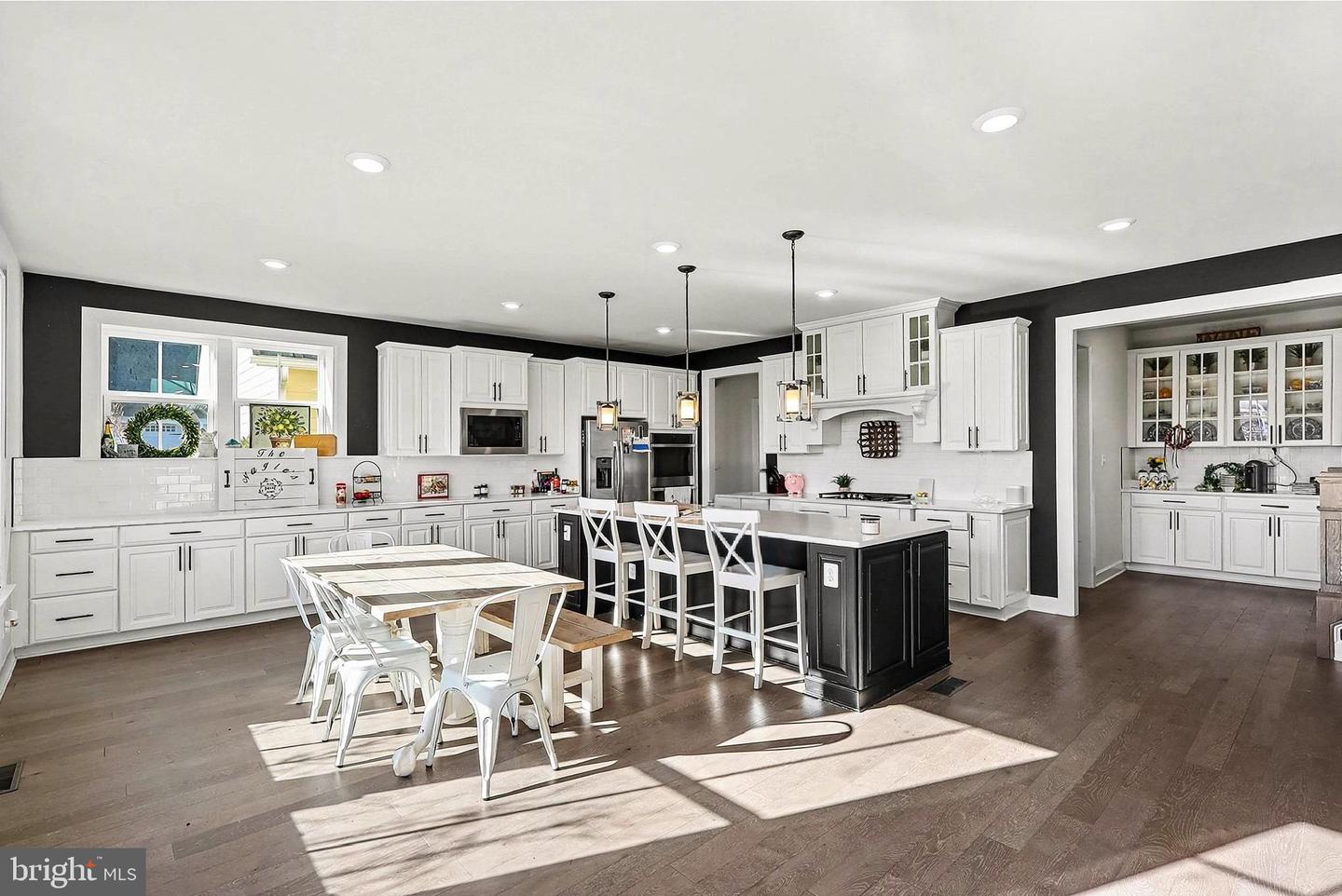 40731 WILLOW WALK CT, ALDIE, Virginia 20105, 5 Bedrooms Bedrooms, ,5 BathroomsBathrooms,Residential,For sale,40731 WILLOW WALK CT,VALO2114104 MLS # VALO2114104