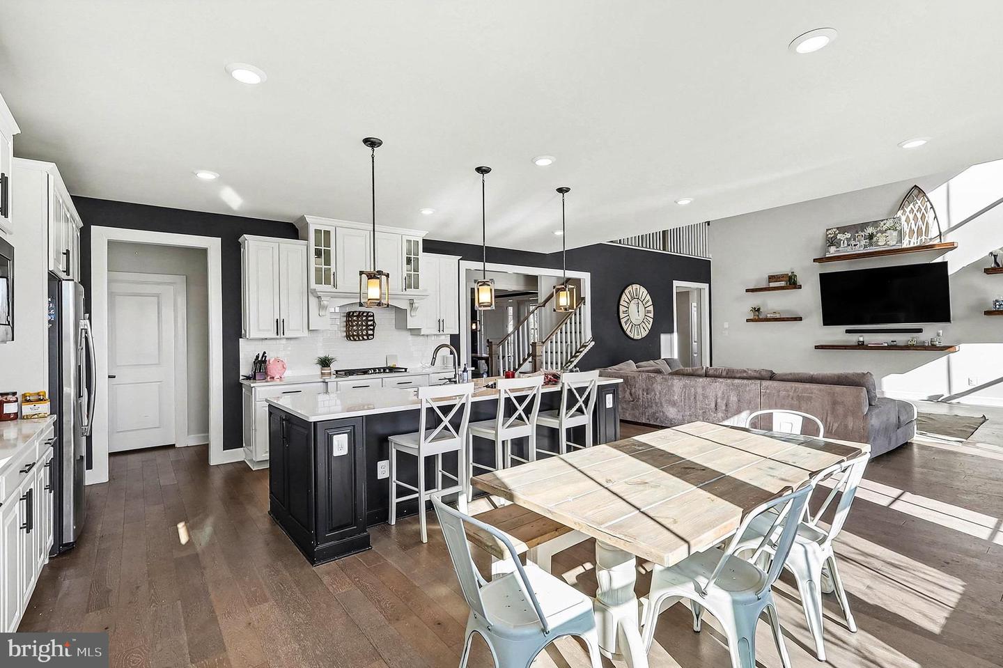 40731 WILLOW WALK CT, ALDIE, Virginia 20105, 5 Bedrooms Bedrooms, ,5 BathroomsBathrooms,Residential,For sale,40731 WILLOW WALK CT,VALO2114104 MLS # VALO2114104