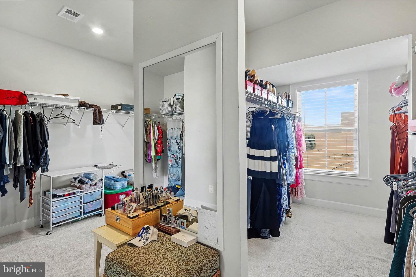 40731 WILLOW WALK CT, ALDIE, Virginia 20105, 5 Bedrooms Bedrooms, ,5 BathroomsBathrooms,Residential,For sale,40731 WILLOW WALK CT,VALO2114104 MLS # VALO2114104