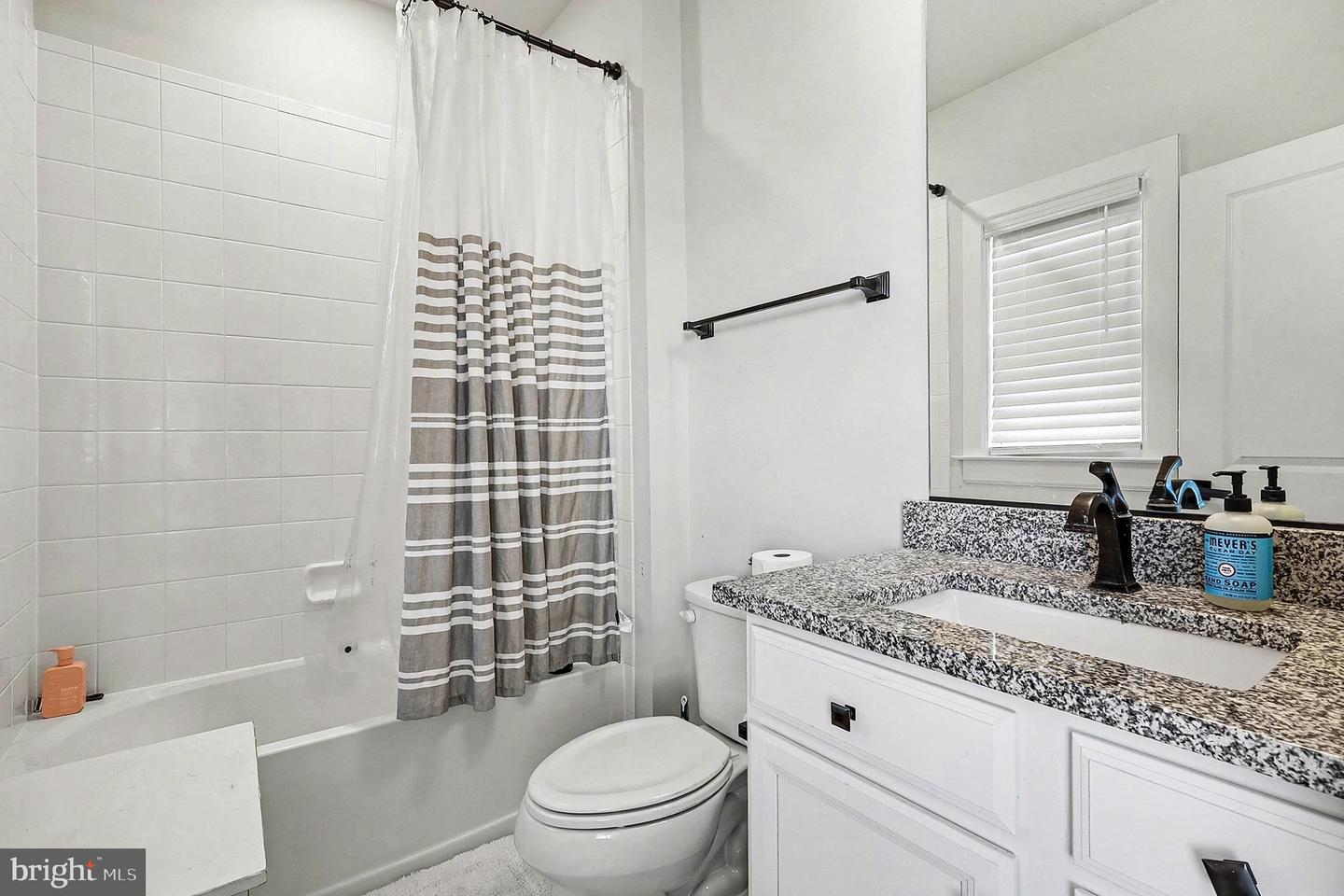 40731 WILLOW WALK CT, ALDIE, Virginia 20105, 5 Bedrooms Bedrooms, ,5 BathroomsBathrooms,Residential,For sale,40731 WILLOW WALK CT,VALO2114104 MLS # VALO2114104