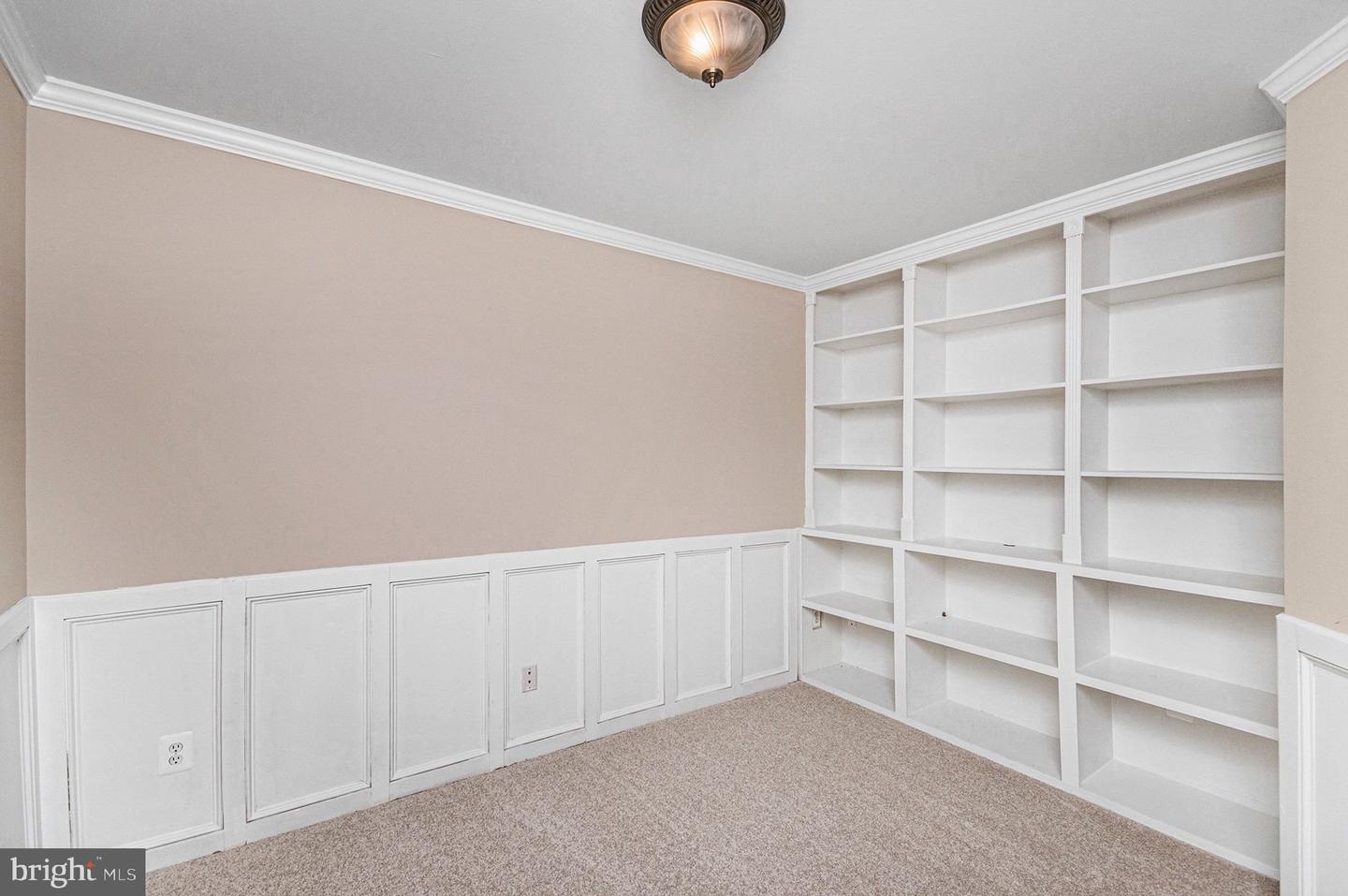 4212 LA MAURICIE LOOP, DUMFRIES, Virginia 22025, 3 Bedrooms Bedrooms, ,3 BathroomsBathrooms,Residential,For sale,4212 LA MAURICIE LOOP,VAPW2110688 MLS # VAPW2110688