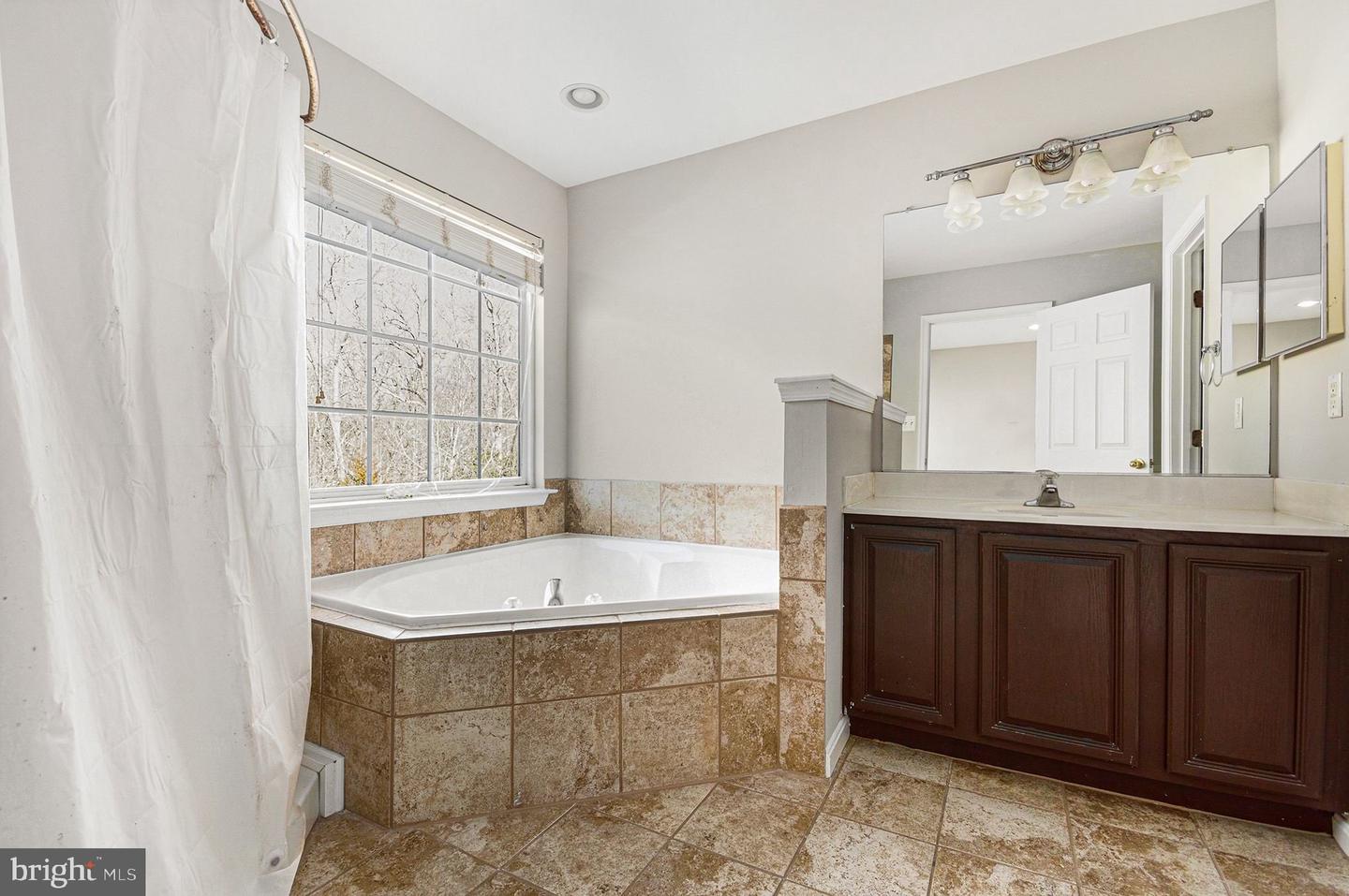 4212 LA MAURICIE LOOP, DUMFRIES, Virginia 22025, 3 Bedrooms Bedrooms, ,3 BathroomsBathrooms,Residential,For sale,4212 LA MAURICIE LOOP,VAPW2110688 MLS # VAPW2110688