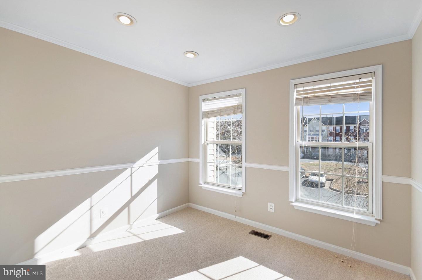 4212 LA MAURICIE LOOP, DUMFRIES, Virginia 22025, 3 Bedrooms Bedrooms, ,3 BathroomsBathrooms,Residential,For sale,4212 LA MAURICIE LOOP,VAPW2110688 MLS # VAPW2110688