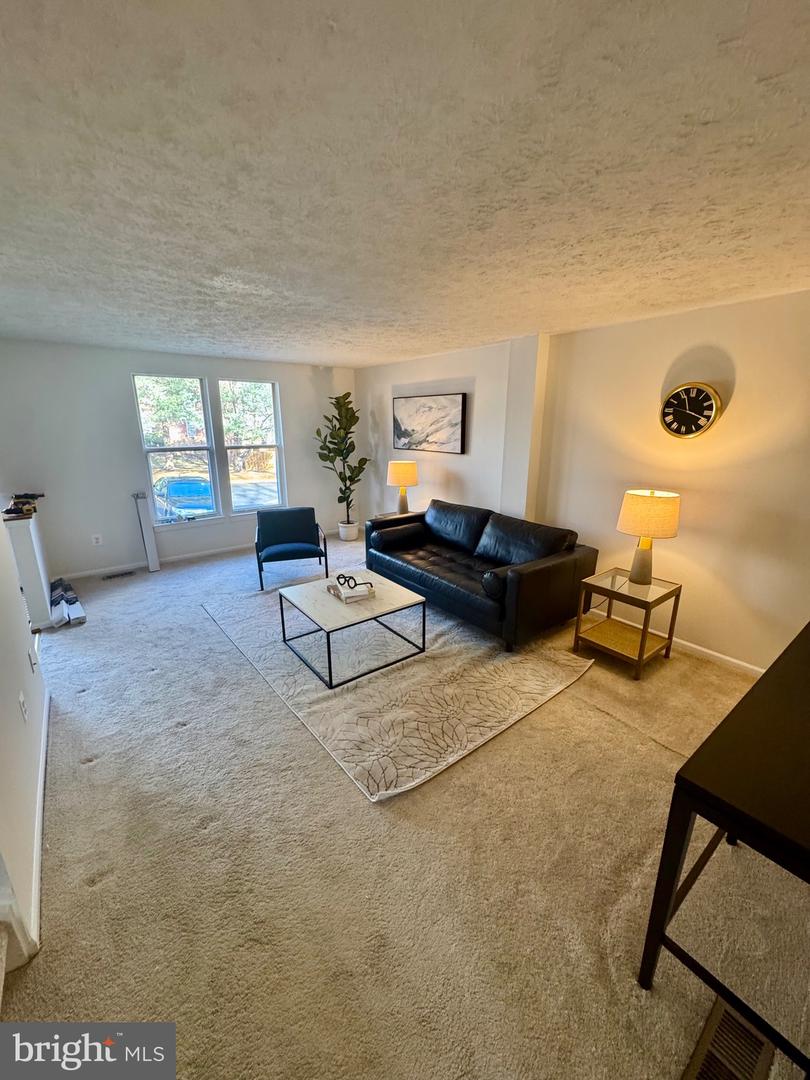 16200 HENDERSON LN, DUMFRIES, Virginia 22025, 3 Bedrooms Bedrooms, 6 Rooms Rooms,2 BathroomsBathrooms,Residential,For sale,16200 HENDERSON LN,VAPW2110696 MLS # VAPW2110696