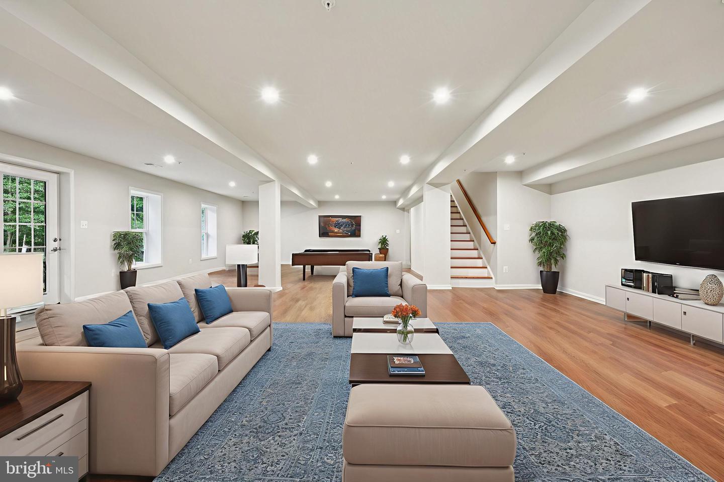 17080 BELLE ISLE DR, DUMFRIES, Virginia 22026, 5 Bedrooms Bedrooms, ,4 BathroomsBathrooms,Residential,For sale,17080 BELLE ISLE DR,VAPW2110710 MLS # VAPW2110710