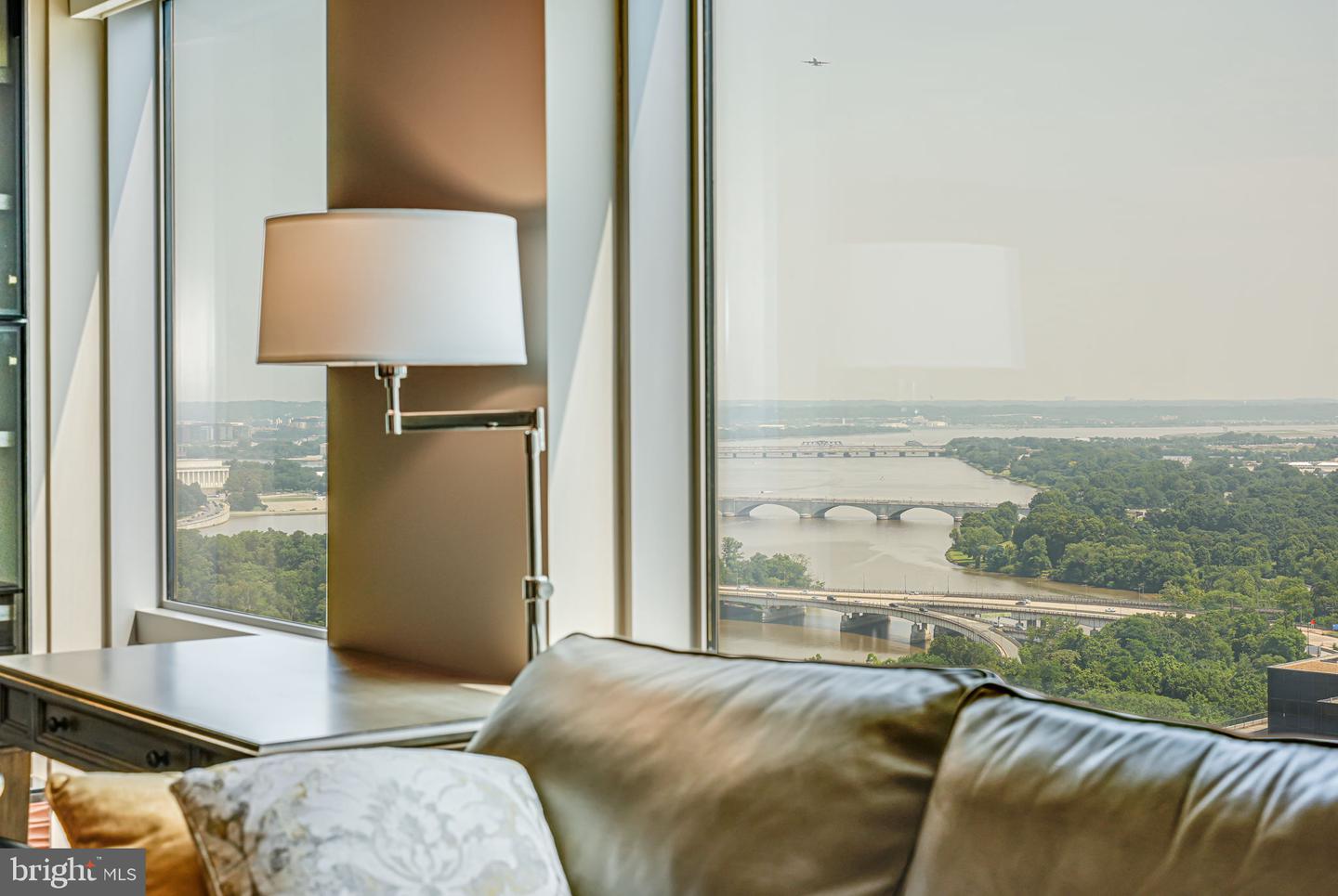 1111 19TH ST N #2703, ARLINGTON, Virginia 22209, 2 Bedrooms Bedrooms, ,2 BathroomsBathrooms,Residential,For sale,1111 19TH ST N #2703,VAAR2067852 MLS # VAAR2067852