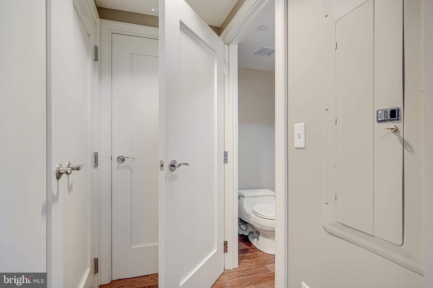 1111 19TH ST N #2703, ARLINGTON, Virginia 22209, 2 Bedrooms Bedrooms, ,2 BathroomsBathrooms,Residential,For sale,1111 19TH ST N #2703,VAAR2067852 MLS # VAAR2067852