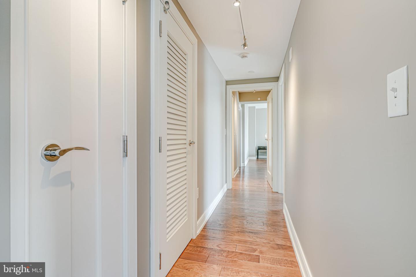 1111 19TH ST N #2703, ARLINGTON, Virginia 22209, 2 Bedrooms Bedrooms, ,2 BathroomsBathrooms,Residential,For sale,1111 19TH ST N #2703,VAAR2067852 MLS # VAAR2067852