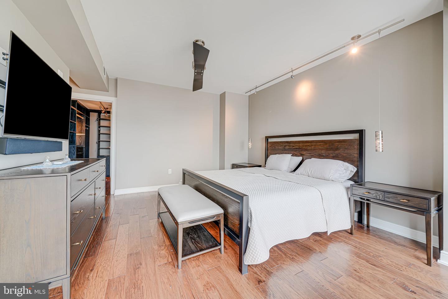 1111 19TH ST N #2703, ARLINGTON, Virginia 22209, 2 Bedrooms Bedrooms, ,2 BathroomsBathrooms,Residential,For sale,1111 19TH ST N #2703,VAAR2067852 MLS # VAAR2067852