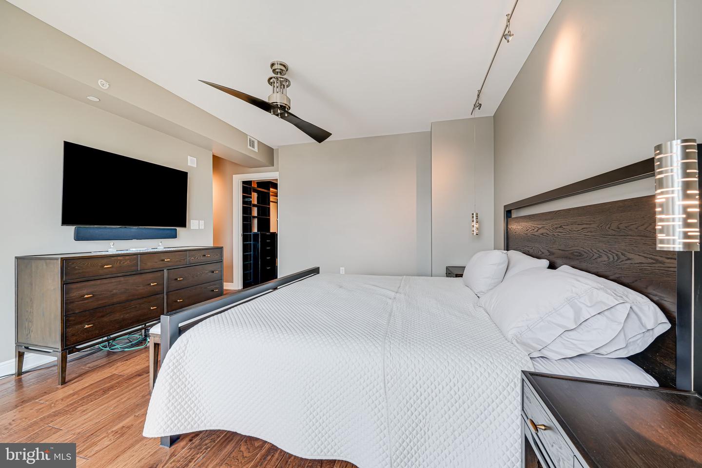 1111 19TH ST N #2703, ARLINGTON, Virginia 22209, 2 Bedrooms Bedrooms, ,2 BathroomsBathrooms,Residential,For sale,1111 19TH ST N #2703,VAAR2067852 MLS # VAAR2067852