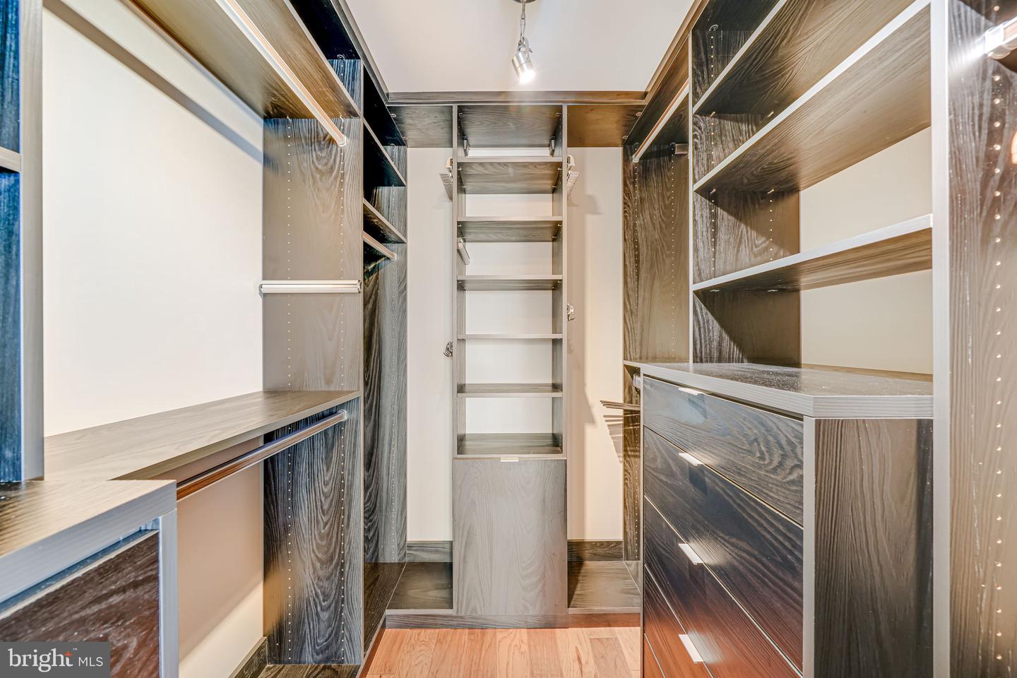 1111 19TH ST N #2703, ARLINGTON, Virginia 22209, 2 Bedrooms Bedrooms, ,2 BathroomsBathrooms,Residential,For sale,1111 19TH ST N #2703,VAAR2067852 MLS # VAAR2067852