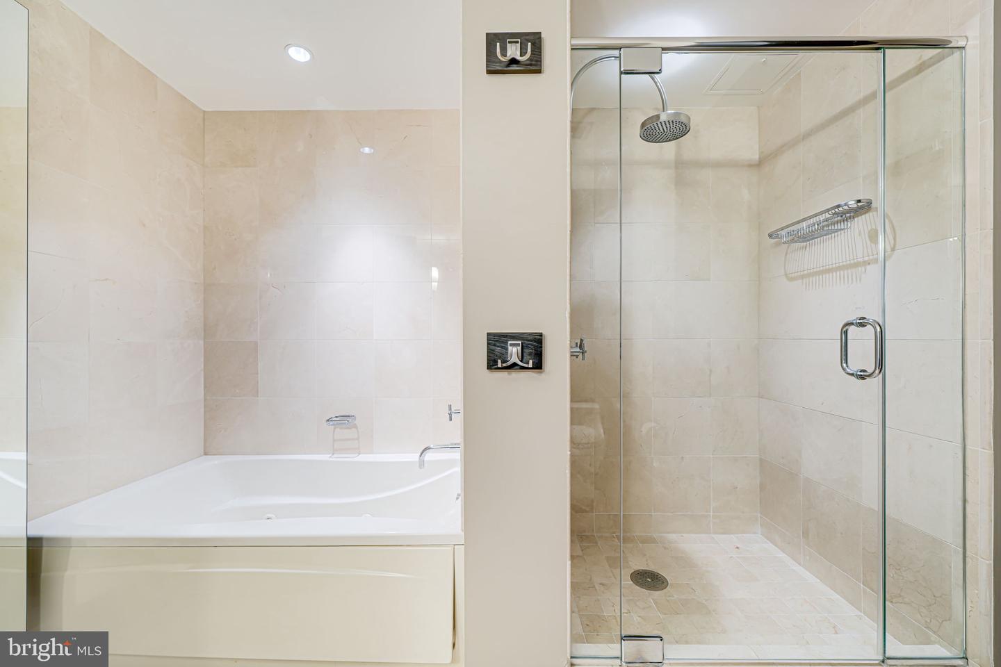 1111 19TH ST N #2703, ARLINGTON, Virginia 22209, 2 Bedrooms Bedrooms, ,2 BathroomsBathrooms,Residential,For sale,1111 19TH ST N #2703,VAAR2067852 MLS # VAAR2067852