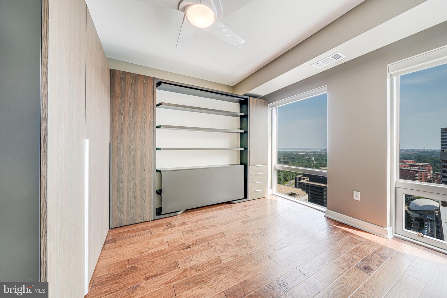 1111 19TH ST N #2703, ARLINGTON, Virginia 22209, 2 Bedrooms Bedrooms, ,2 BathroomsBathrooms,Residential,For sale,1111 19TH ST N #2703,VAAR2067852 MLS # VAAR2067852