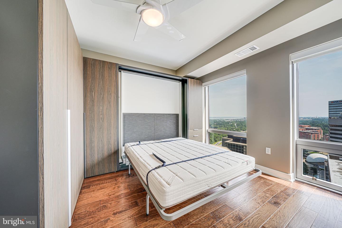 1111 19TH ST N #2703, ARLINGTON, Virginia 22209, 2 Bedrooms Bedrooms, ,2 BathroomsBathrooms,Residential,For sale,1111 19TH ST N #2703,VAAR2067852 MLS # VAAR2067852