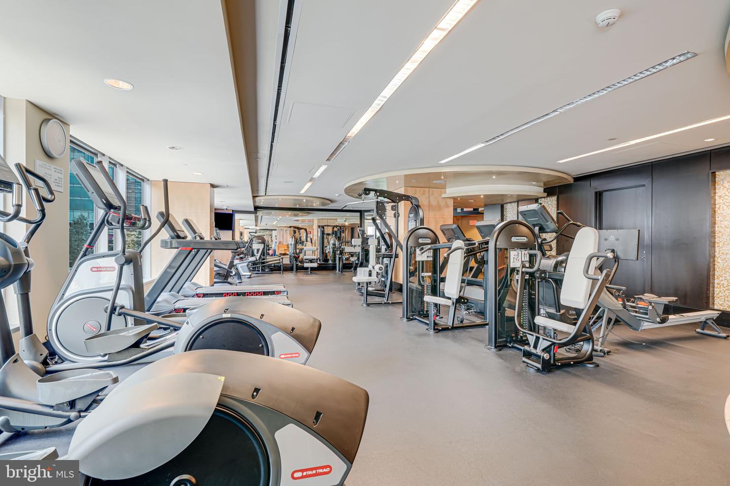 1111 19TH ST N #2703, ARLINGTON, Virginia 22209, 2 Bedrooms Bedrooms, ,2 BathroomsBathrooms,Residential,For sale,1111 19TH ST N #2703,VAAR2067852 MLS # VAAR2067852