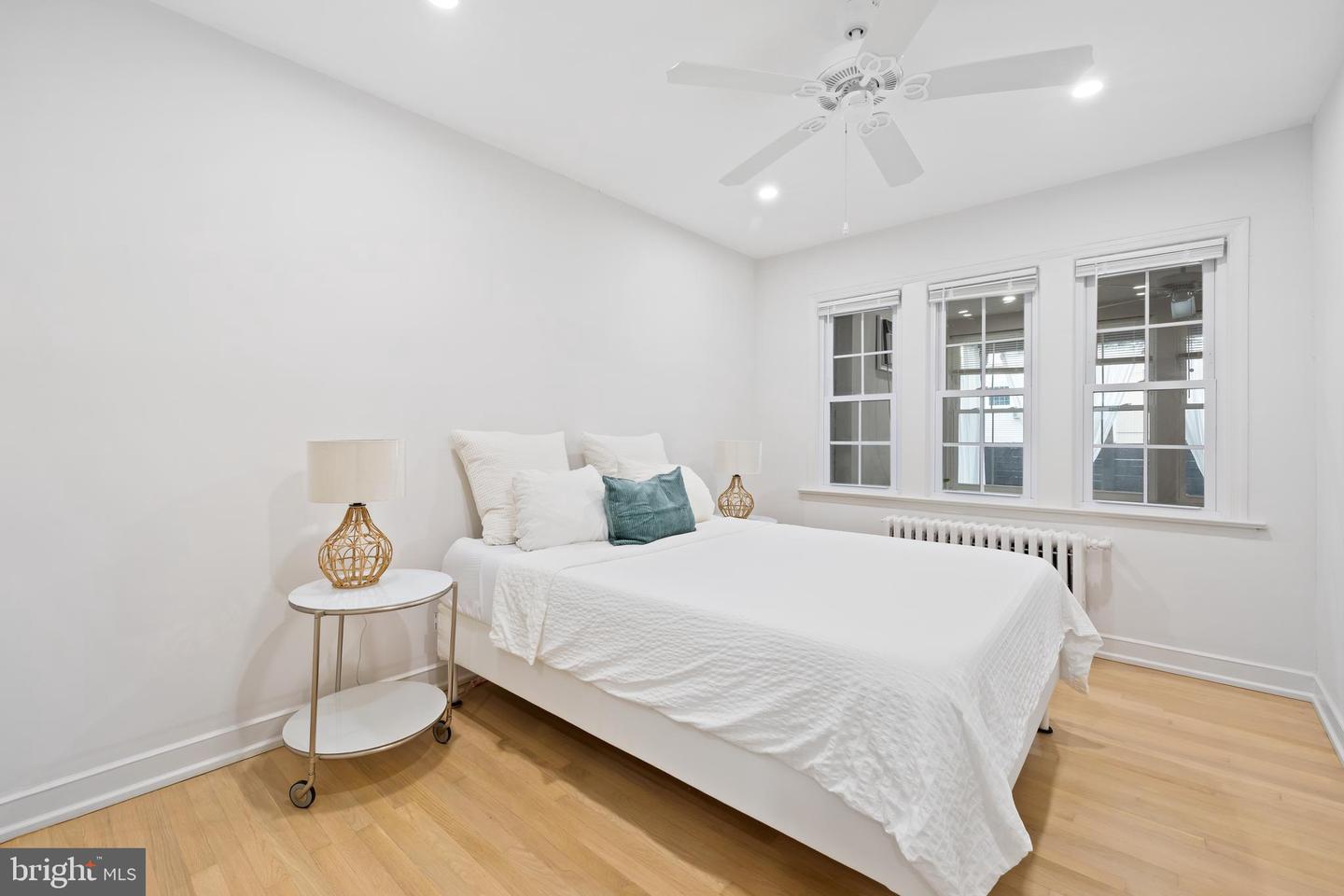 2228 40TH ST NW #1, WASHINGTON, District Of Columbia 20007, 2 Bedrooms Bedrooms, 5 Rooms Rooms,1 BathroomBathrooms,Residential,For sale,2228 40TH ST NW #1,DCDC2241960 MLS # DCDC2241960