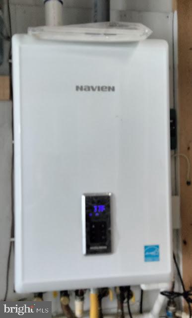 2228 40TH ST NW #1, WASHINGTON, District Of Columbia 20007, 2 Bedrooms Bedrooms, 5 Rooms Rooms,1 BathroomBathrooms,Residential,For sale,2228 40TH ST NW #1,DCDC2241960 MLS # DCDC2241960