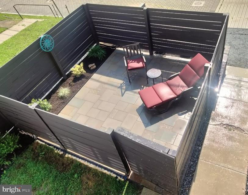 2228 40TH ST NW #1, WASHINGTON, District Of Columbia 20007, 2 Bedrooms Bedrooms, 5 Rooms Rooms,1 BathroomBathrooms,Residential,For sale,2228 40TH ST NW #1,DCDC2241960 MLS # DCDC2241960