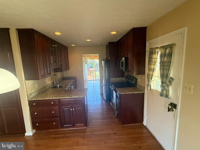12206 REDWOOD CT, WOODBRIDGE, Virginia 22192, 4 Bedrooms Bedrooms, ,2 BathroomsBathrooms,Residential,For sale,12206 REDWOOD CT,VAPW2110746 MLS # VAPW2110746