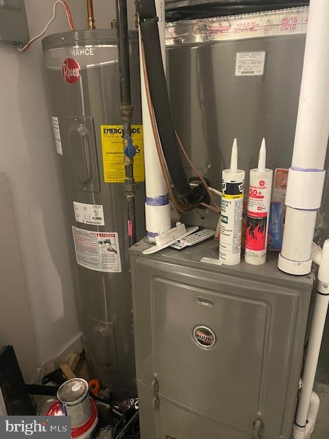 724 NW TAYLOR ST NW #1, WASHINGTON, District Of Columbia 20011, 3 Bedrooms Bedrooms, ,2 BathroomsBathrooms,Residential,For sale,724 NW TAYLOR ST NW #1,DCDC2241978 MLS # DCDC2241978