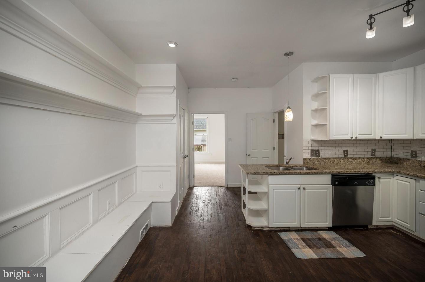 1712 WASHINGTON AVE, FREDERICKSBURG, Virginia 22401, 4 Bedrooms Bedrooms, ,3 BathroomsBathrooms,Residential,For sale,1712 WASHINGTON AVE,VAFB2009542 MLS # VAFB2009542