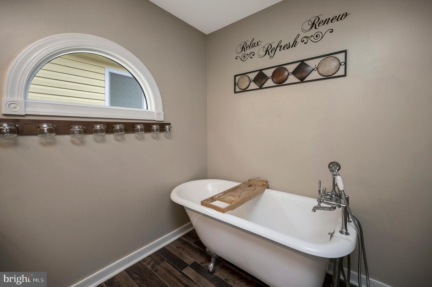 1712 WASHINGTON AVE, FREDERICKSBURG, Virginia 22401, 4 Bedrooms Bedrooms, ,3 BathroomsBathrooms,Residential,For sale,1712 WASHINGTON AVE,VAFB2009542 MLS # VAFB2009542