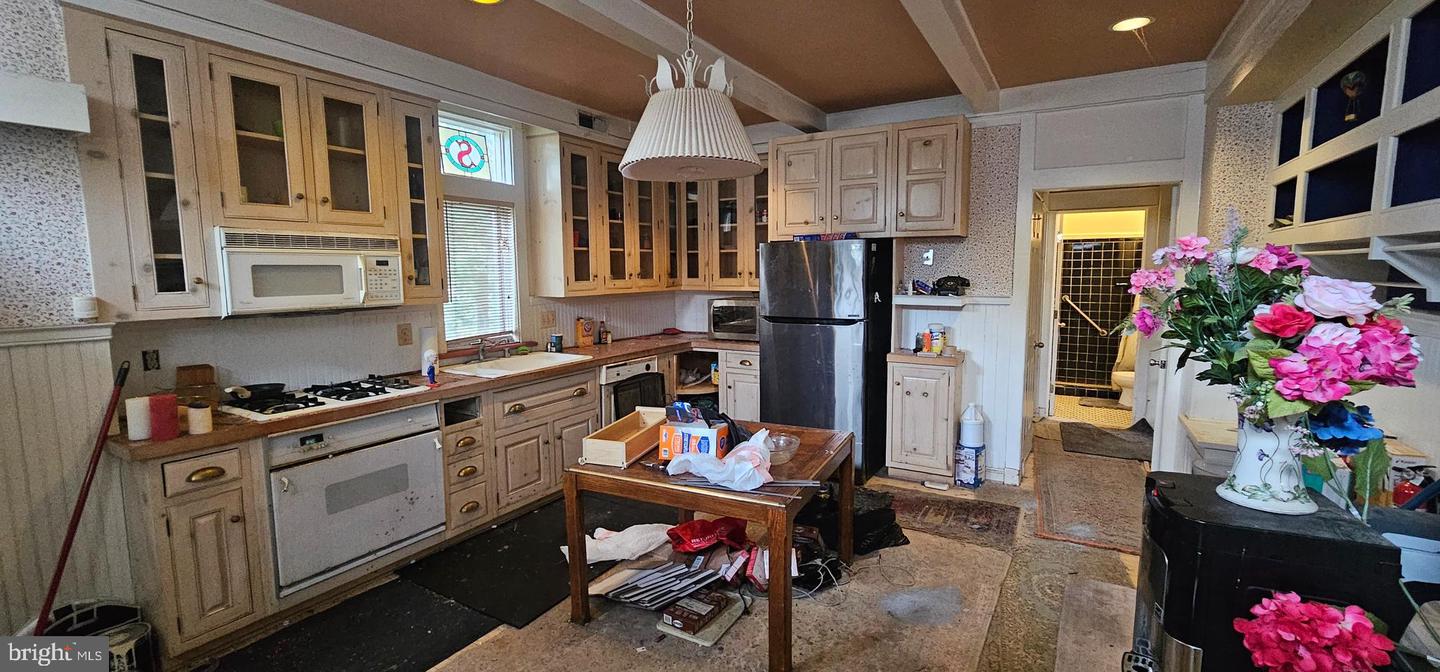 1650 KIRBY RD, MCLEAN, Virginia 22101, 4 Bedrooms Bedrooms, ,4 BathroomsBathrooms,Residential,For sale,1650 KIRBY RD,VAFX2253810 MLS # VAFX2253810