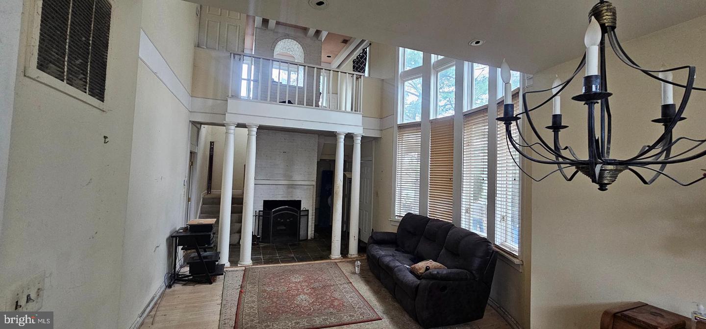 1650 KIRBY RD, MCLEAN, Virginia 22101, 4 Bedrooms Bedrooms, ,4 BathroomsBathrooms,Residential,For sale,1650 KIRBY RD,VAFX2253810 MLS # VAFX2253810