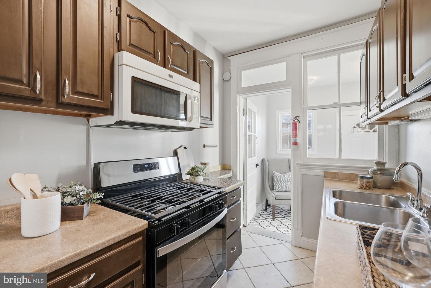 518 PARK RD NW, WASHINGTON, District Of Columbia 20010, 4 Bedrooms Bedrooms, ,2 BathroomsBathrooms,Residential,For sale,518 PARK RD NW,DCDC2230126 MLS # DCDC2230126