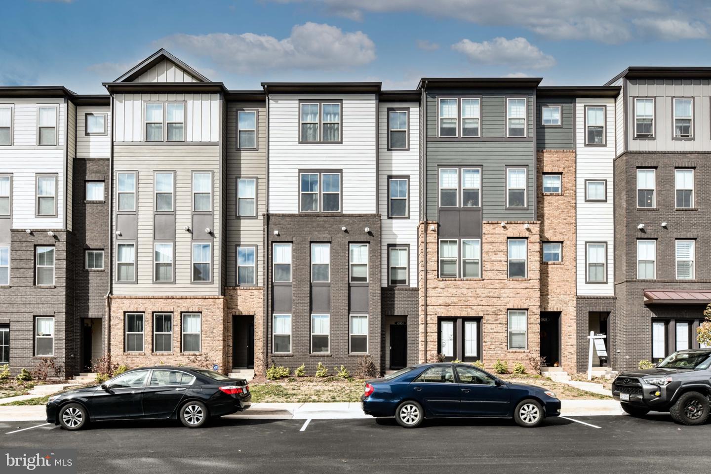 45922 SWALLOW TER, STERLING, Virginia 20165, 3 Bedrooms Bedrooms, 9 Rooms Rooms,2 BathroomsBathrooms,Residential,For sale,45922 SWALLOW TER,VALO2110546 MLS # VALO2110546